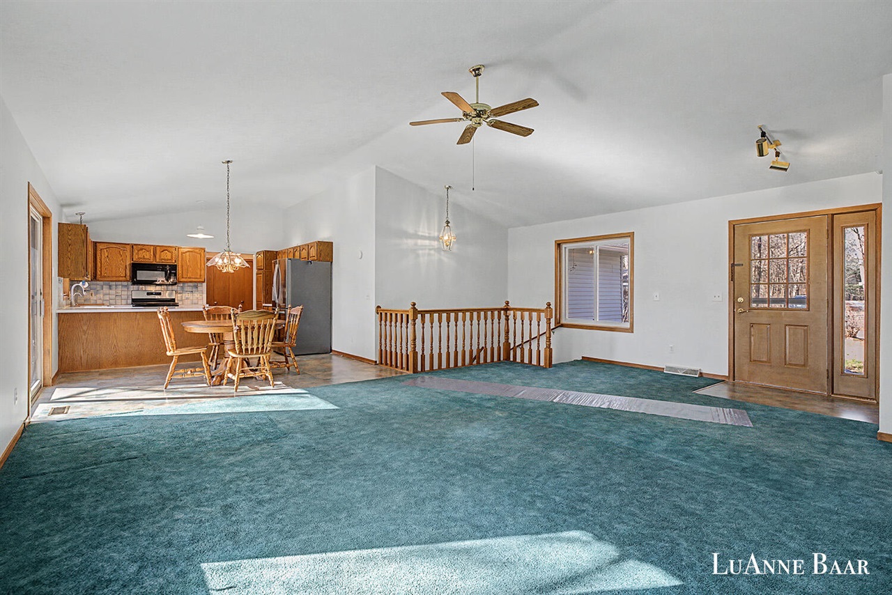 8050 Oakview Ridge Drive, Rockford, MI, 49341