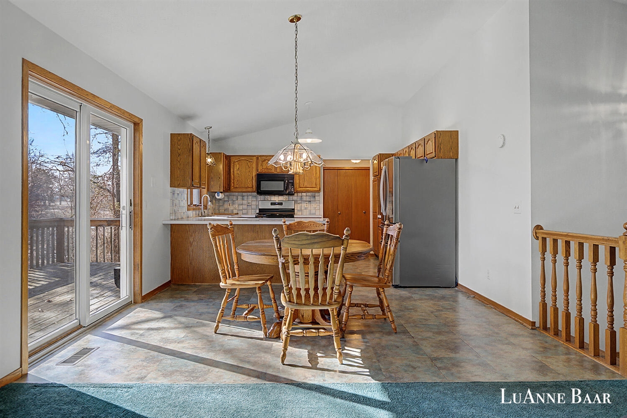 8050 Oakview Ridge Drive, Rockford, MI, 49341