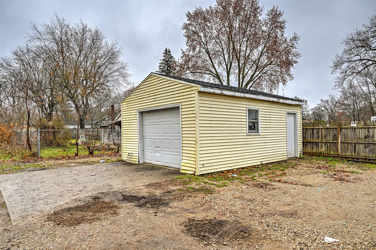 Homes for sale in Niles, MI | 413 S 15th St, Niles, MI 49120 | MLS# 70518064