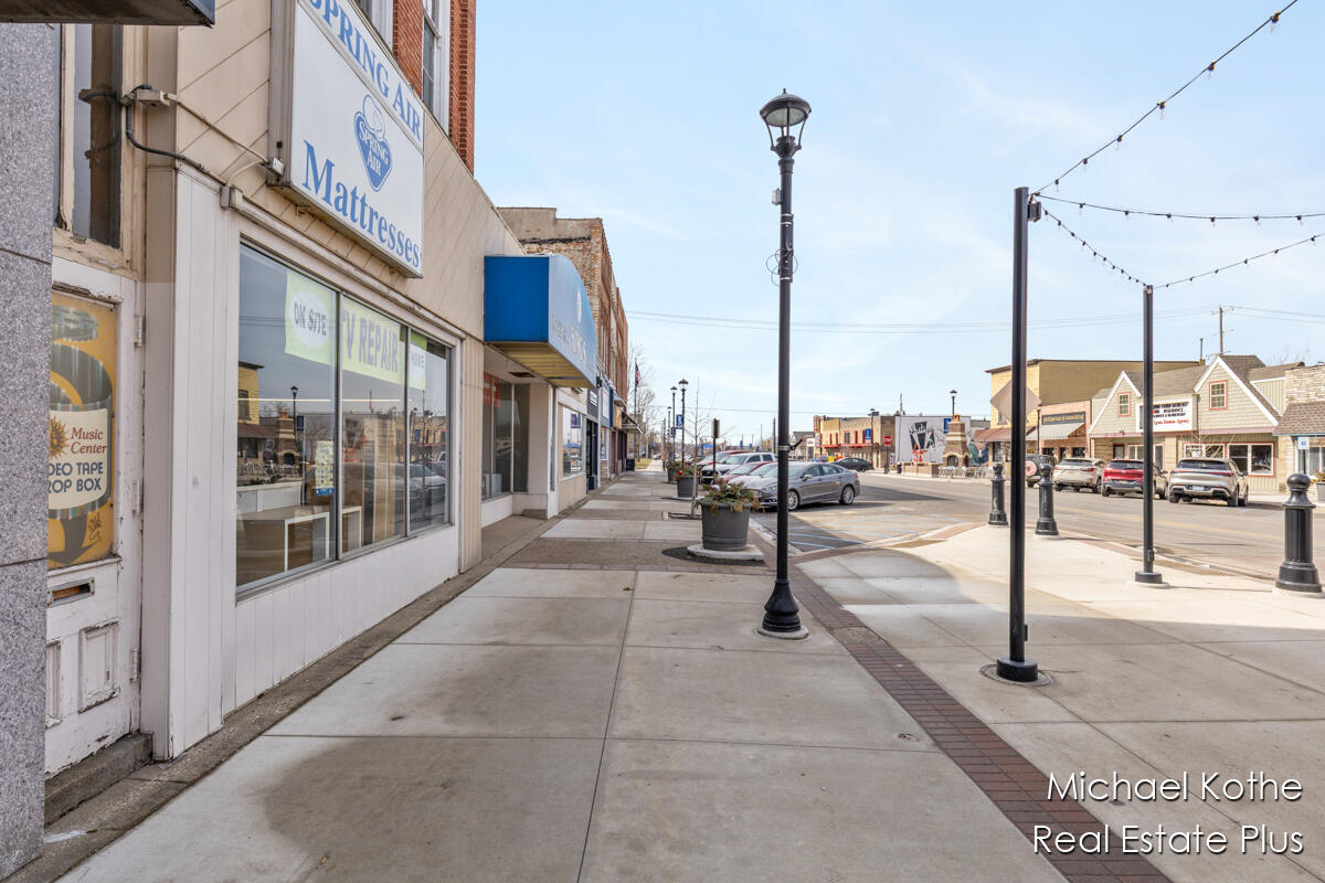 130 W State Street, Hastings, MI, 49058-1844