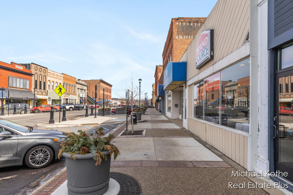 130 W State Street, Hastings, MI, 49058-1844