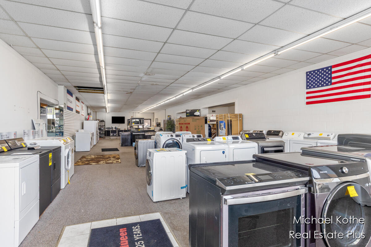 130 W State Street, Hastings, MI, 49058-1844