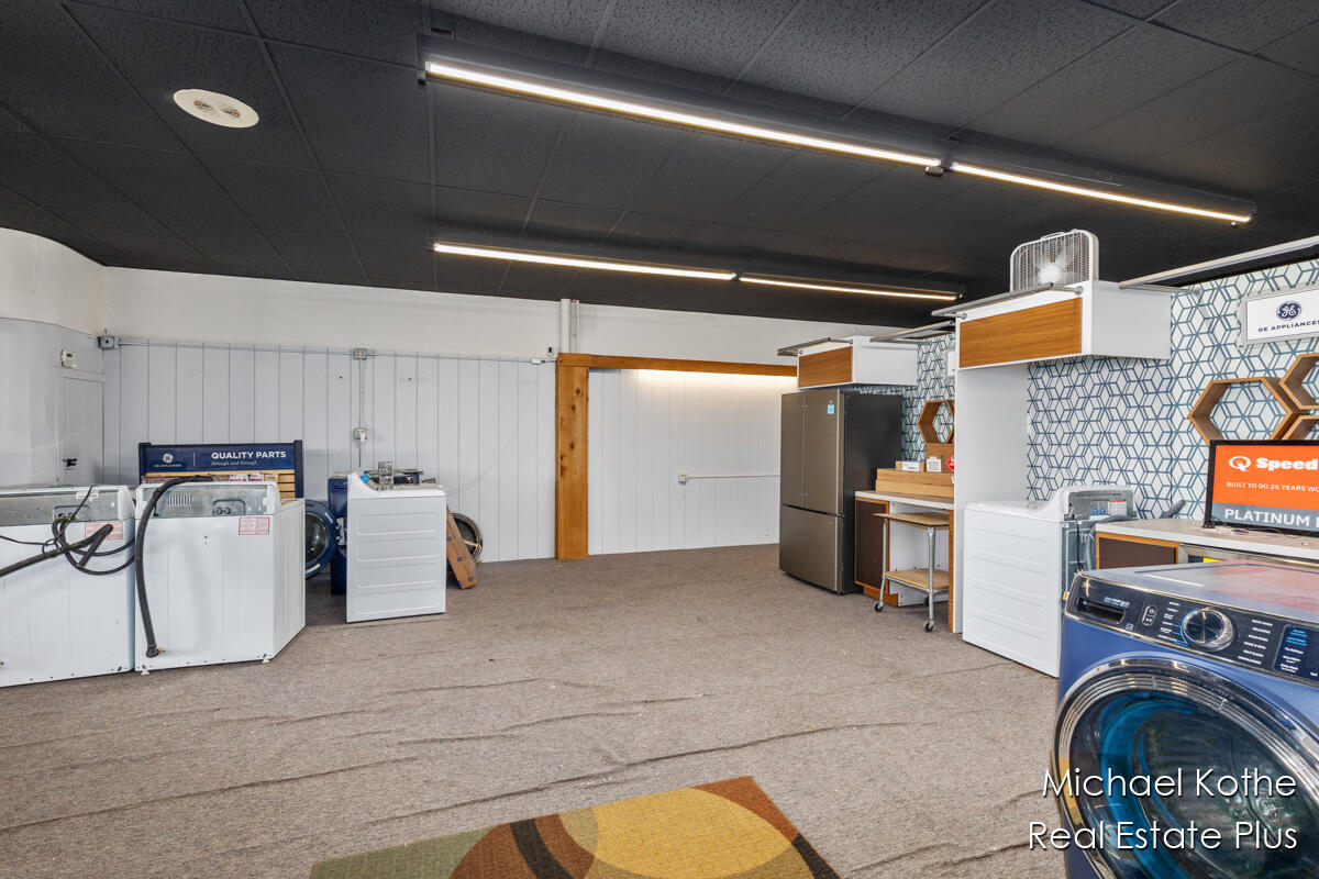 130 W State Street, Hastings, MI, 49058-1844