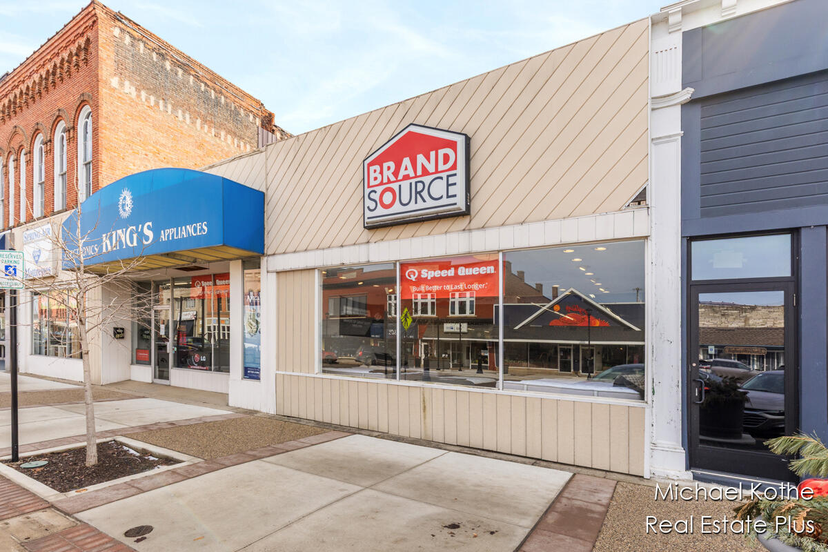 130 W State Street, Hastings, MI, 49058-1844