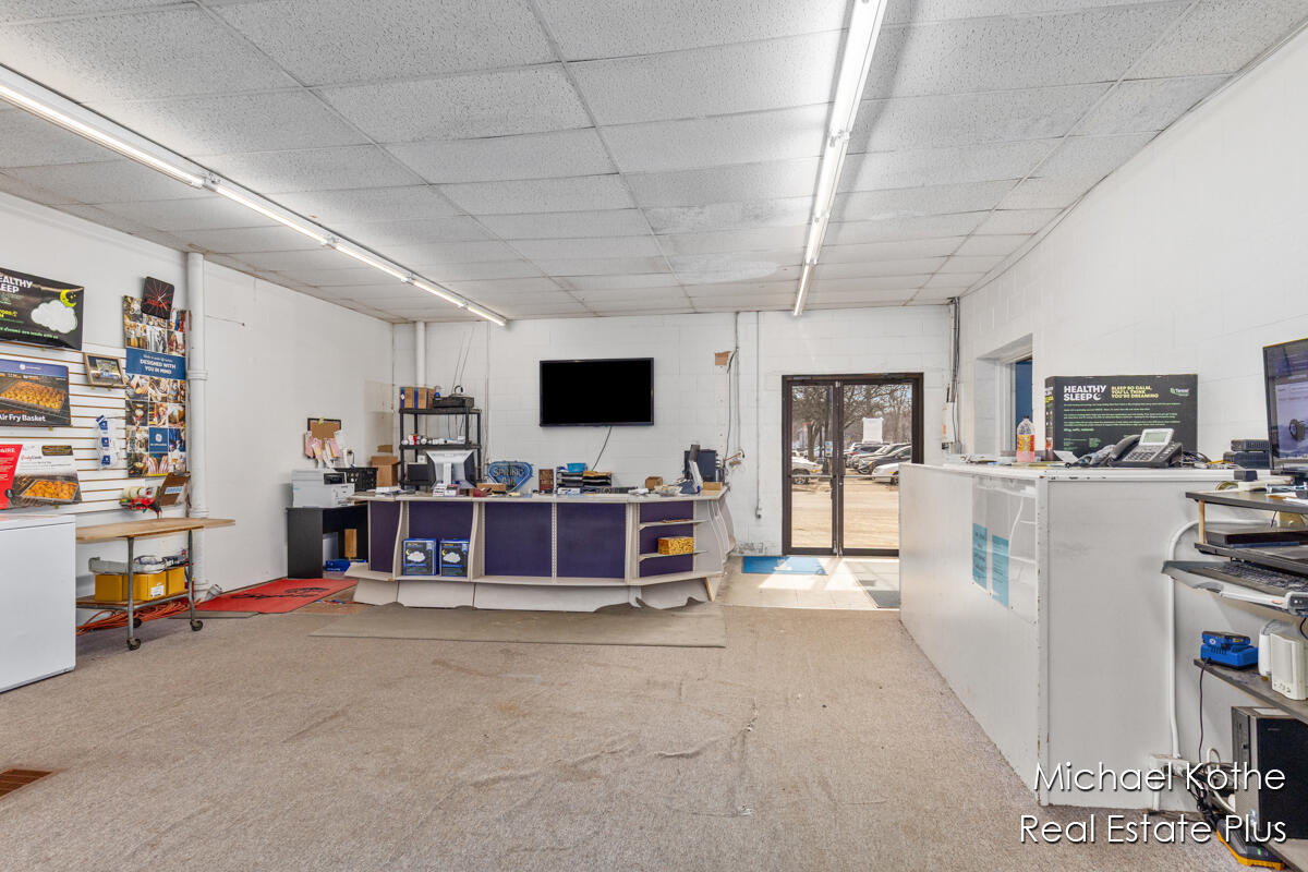 130 W State Street, Hastings, MI, 49058-1844