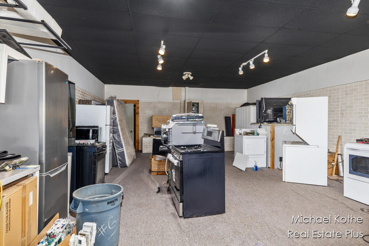 130 W State Street, Hastings, MI, 49058-1844