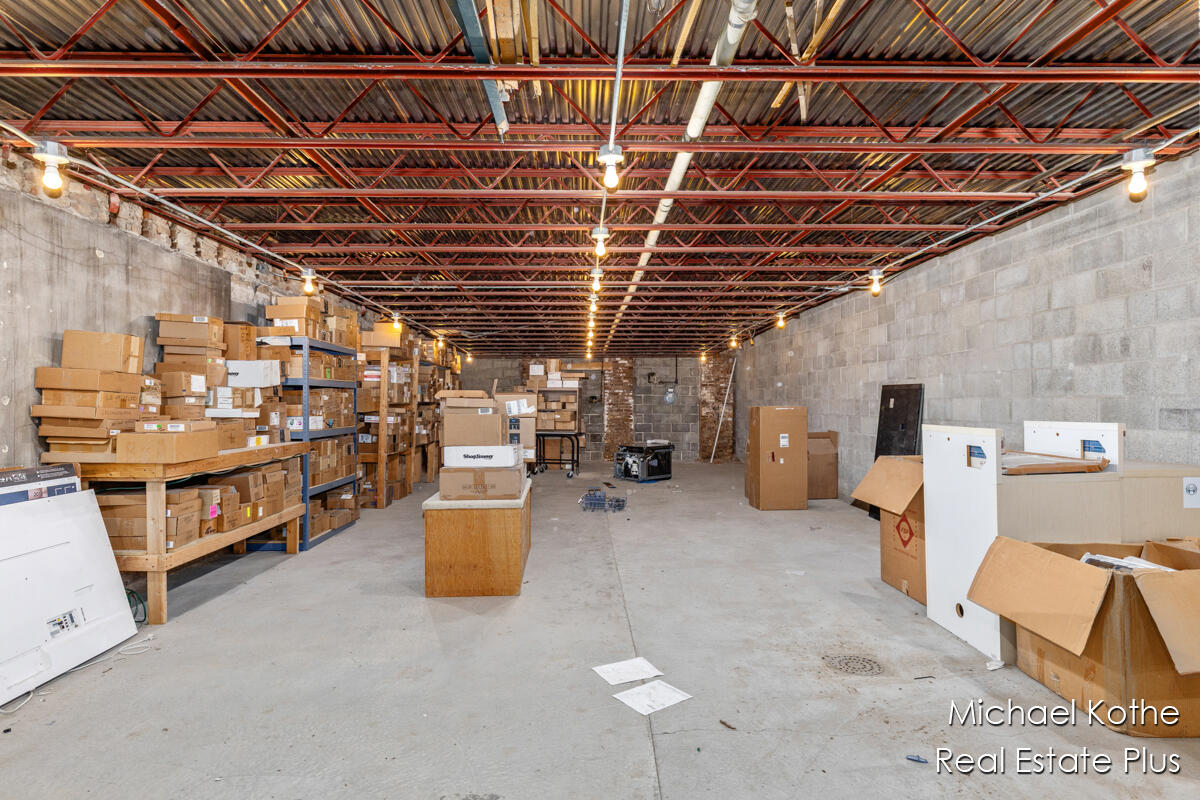 130 W State Street, Hastings, MI, 49058-1844