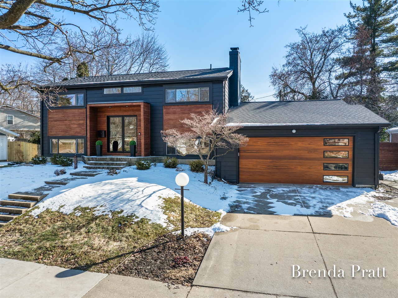 Homes for sale in East Grand Rapids, MI | 2320 Elmwood Dr, East Grand Rapids, MI 49506 | MLS# 70518092