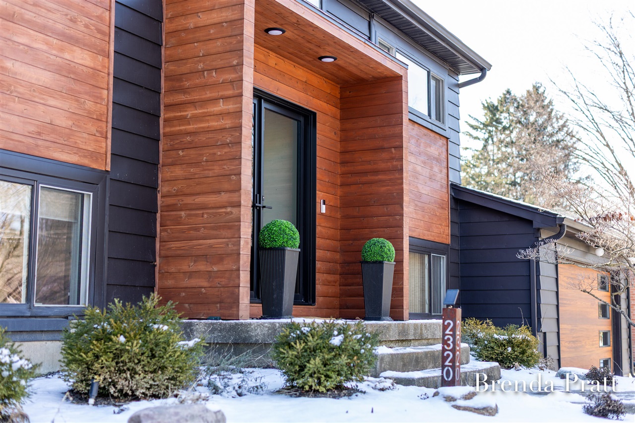 Homes for sale in East Grand Rapids, MI | 2320 Elmwood Dr, East Grand Rapids, MI 49506 | MLS# 70518092