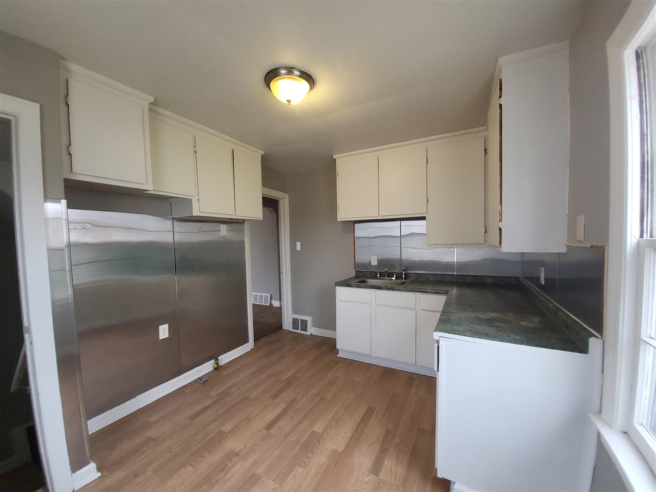 15335 Semrau Avenue photo 5