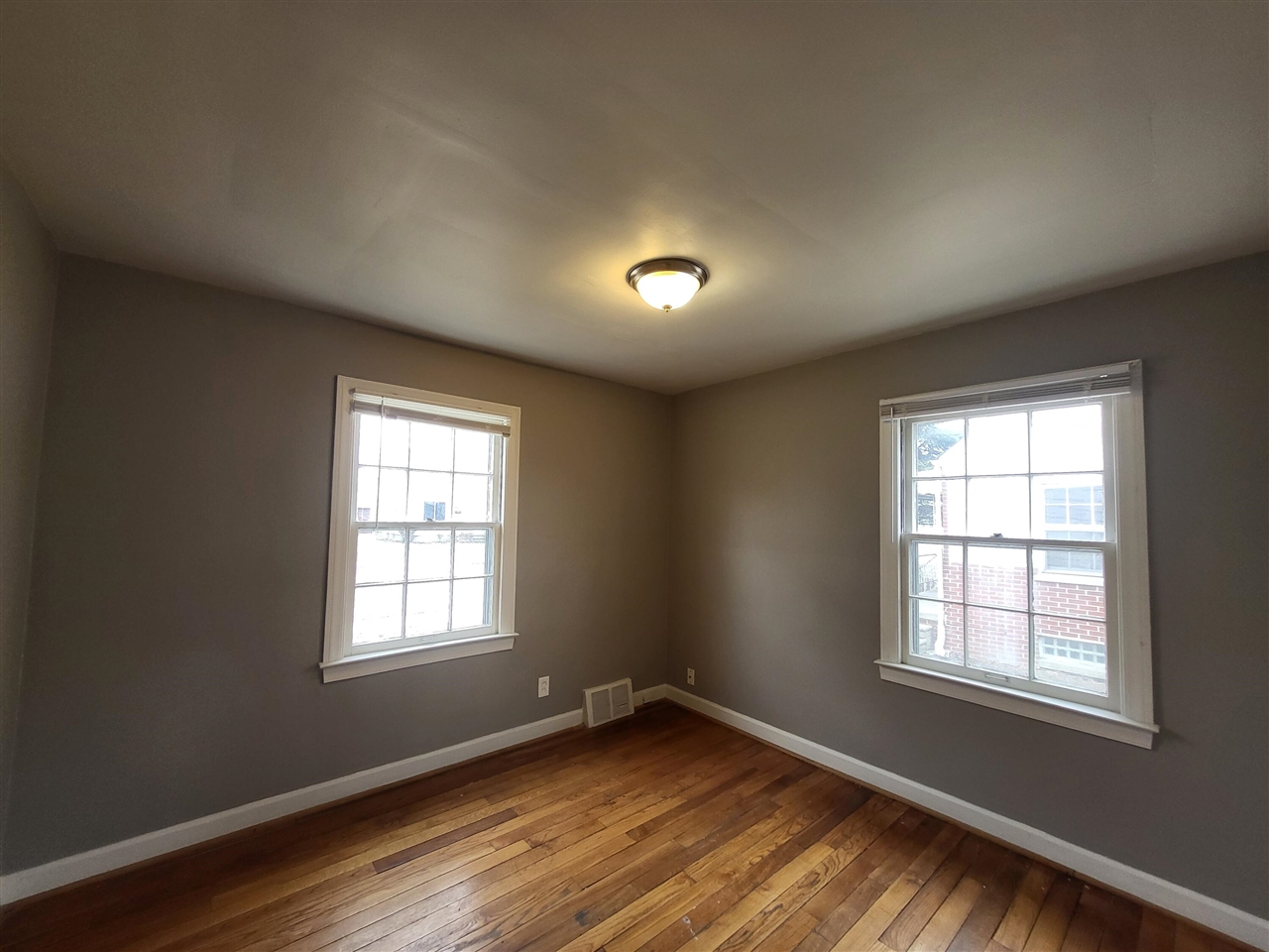 15335 Semrau Avenue photo 6