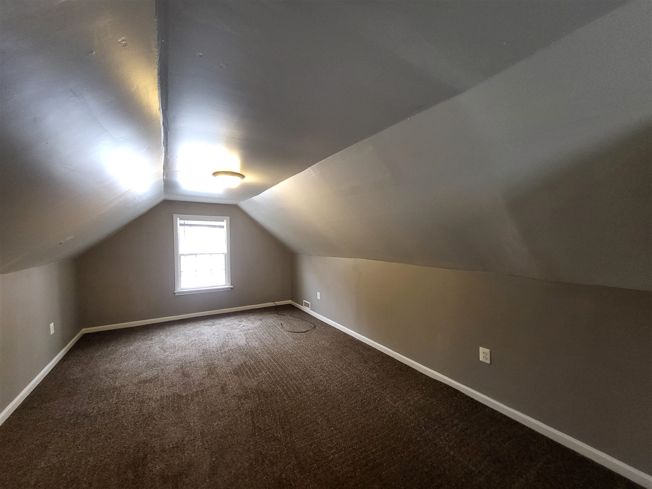 15335 Semrau Avenue photo 9