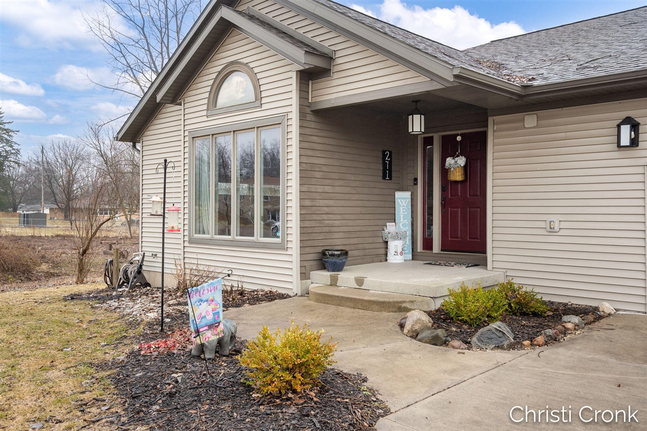 Homes for sale in Cedar Springs, MI | 271 E Beech St, Cedar Springs, MI 49319 | MLS# 70518116