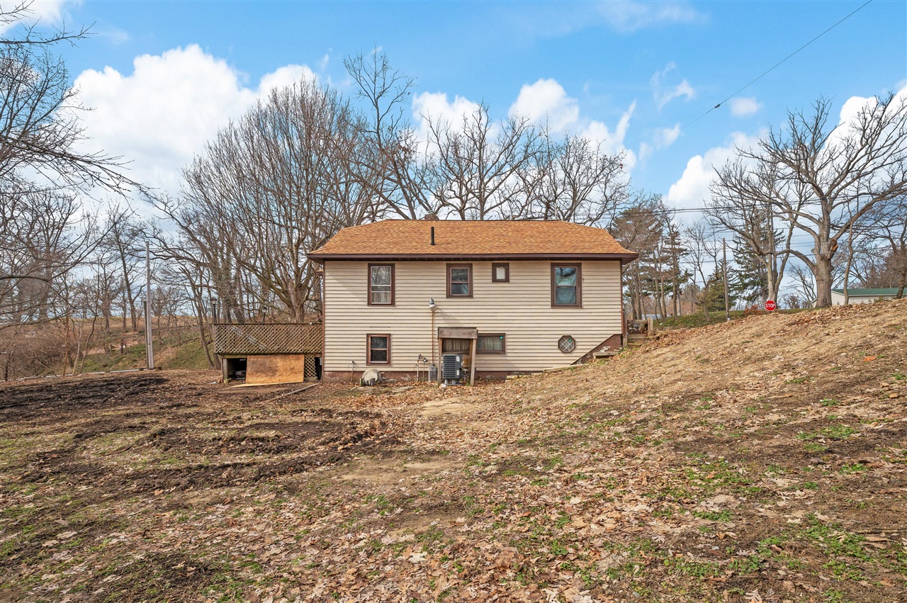 745 N Shore Drive, Benton Harbor, MI, 49022-2822