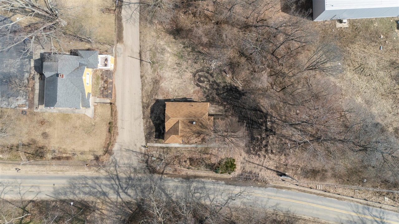 745 N Shore Drive, Benton Harbor, MI, 49022-2822