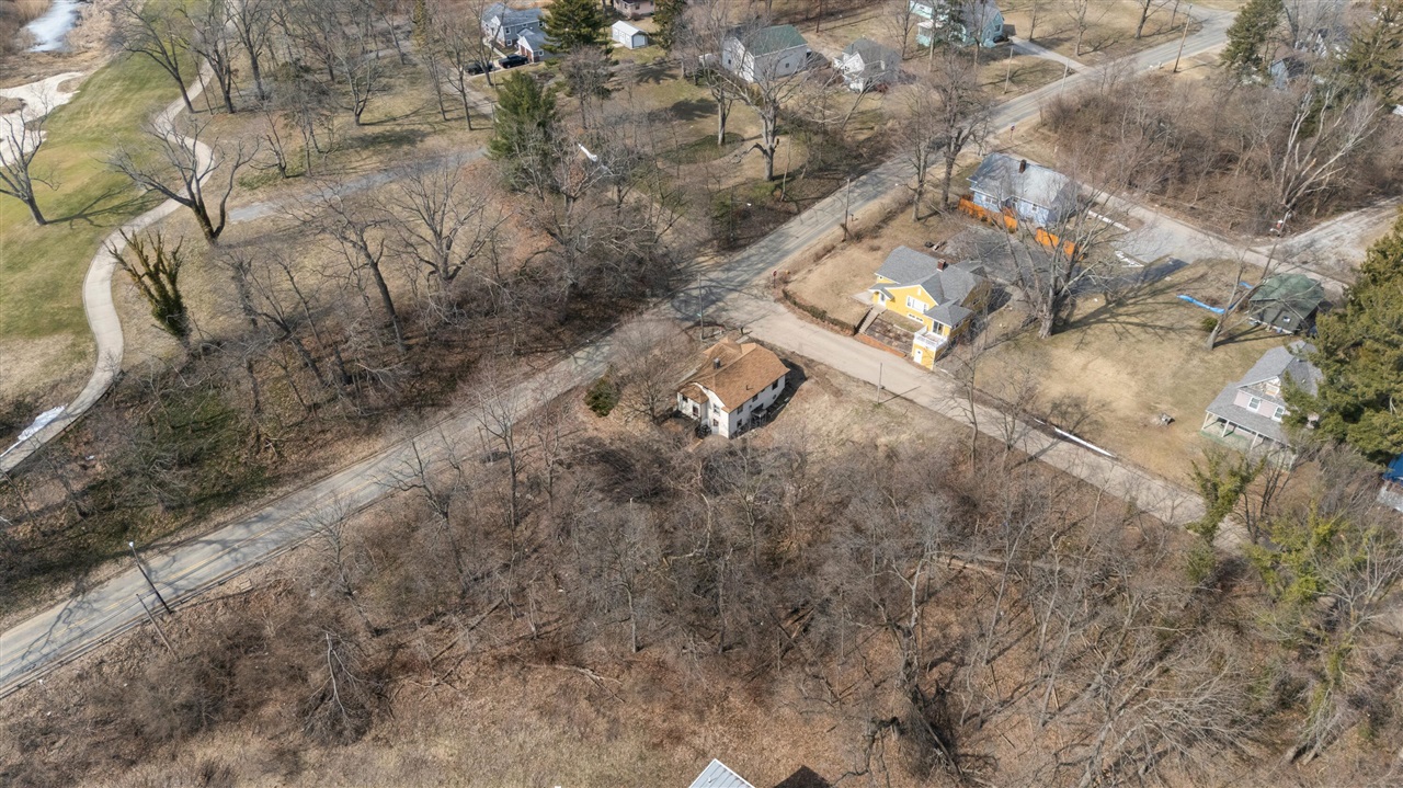 745 N Shore Drive, Benton Harbor, MI, 49022-2822