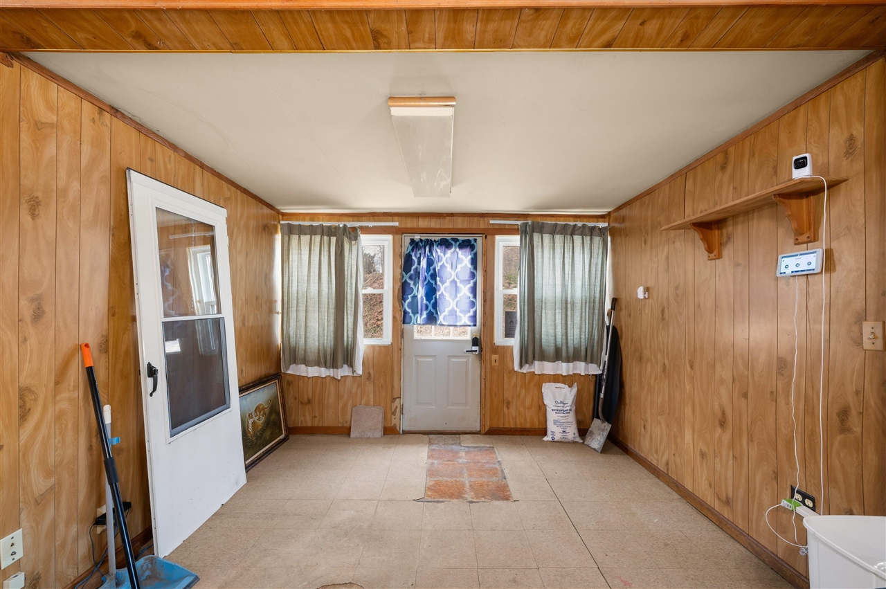 745 N Shore Drive, Benton Harbor, MI, 49022-2822