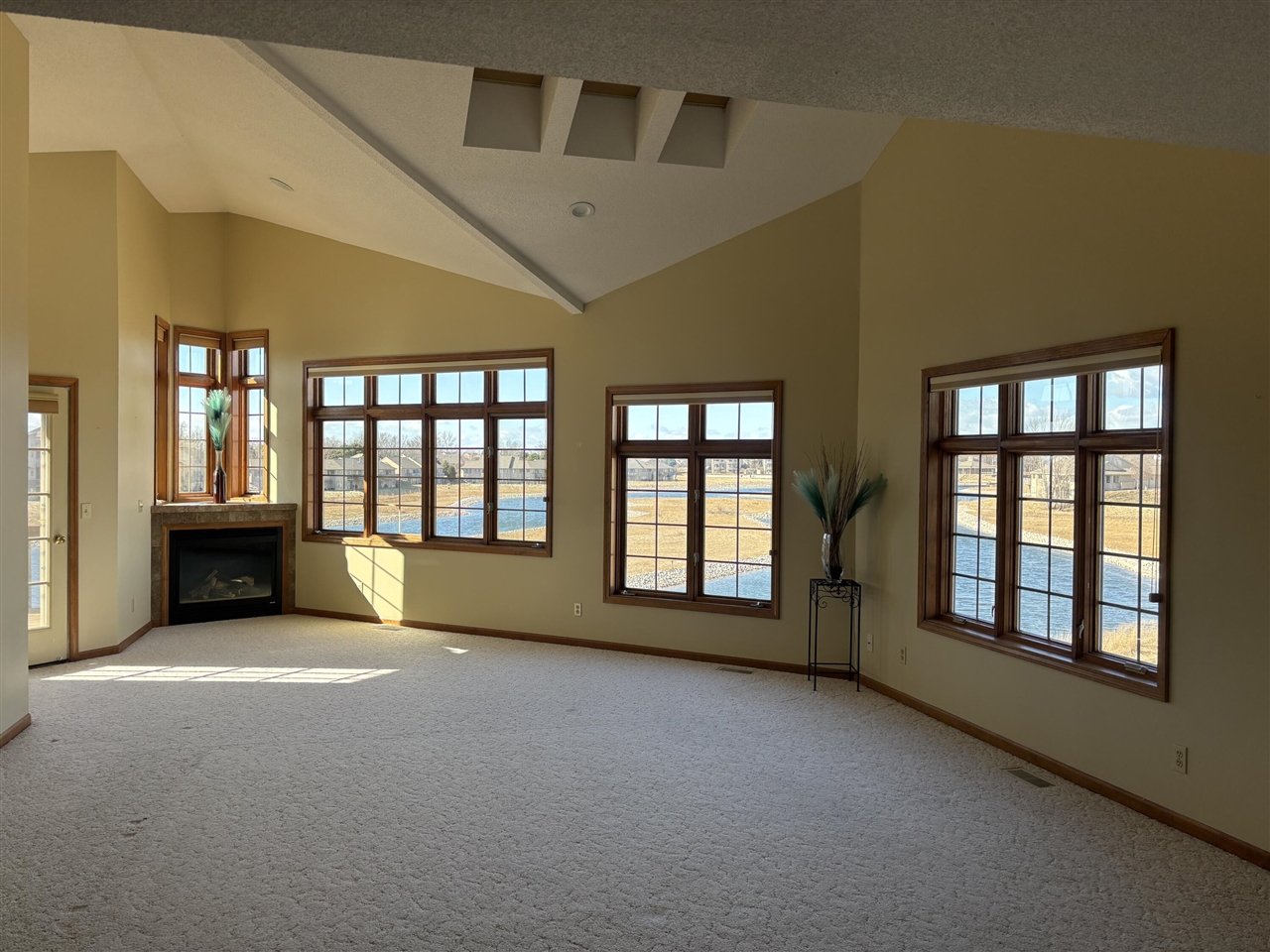 1653 E Harbour Towne Circle, Muskegon, MI, 49441-6409