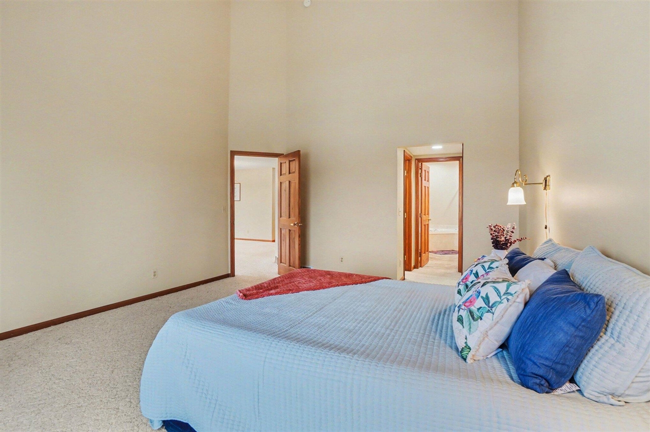 1653 E Harbour Towne Circle, Muskegon, MI, 49441-6409