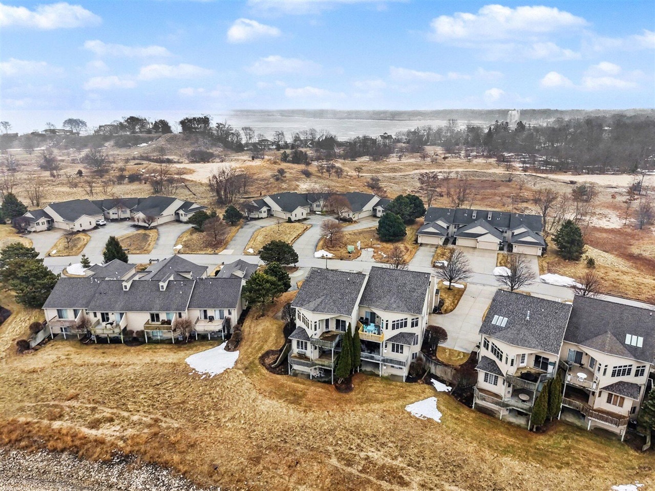 1653 E Harbour Towne Circle, Muskegon, MI, 49441-6409