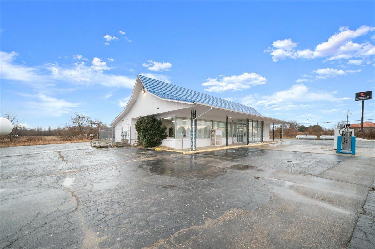 2110 N Concord Road, Albion, MI, 49224-9645