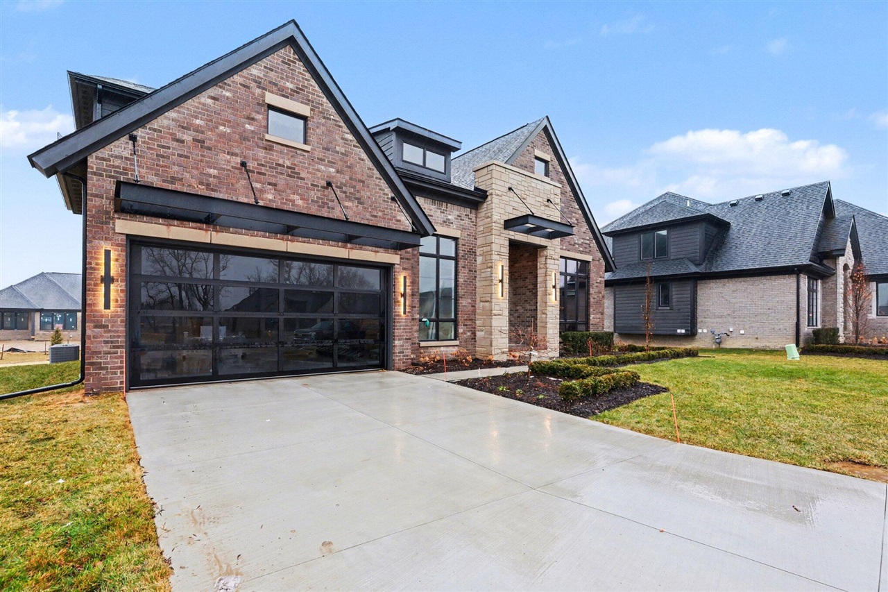 13958 Arthur Court, Washington, MI, 48094-4022