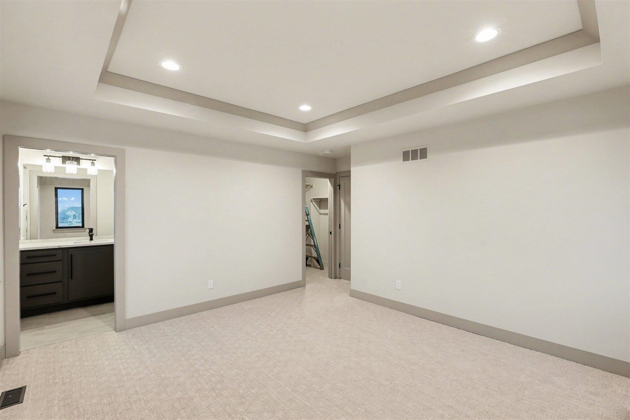 13958 Arthur Court, Washington, MI, 48094-4022