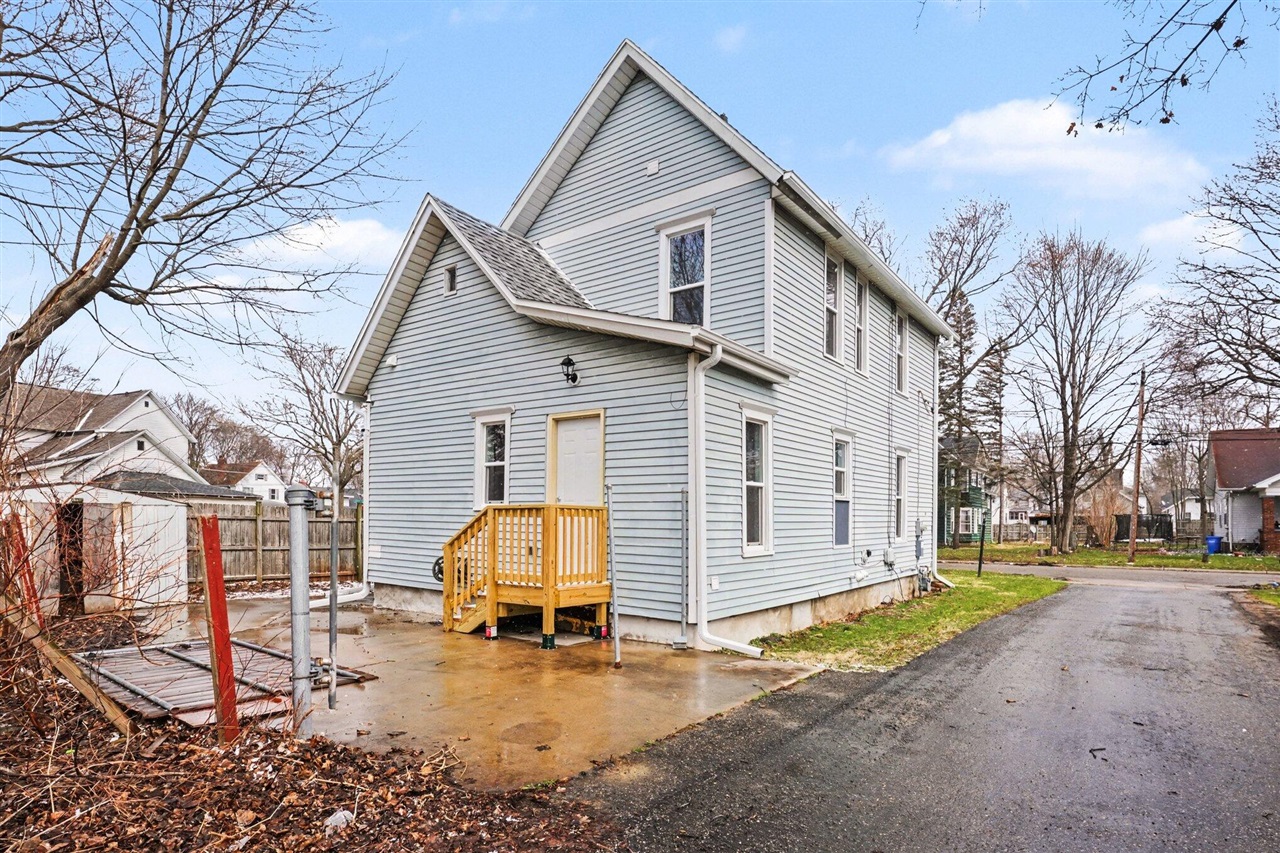 16 S Broad Street, Battle Creek, MI, 49017