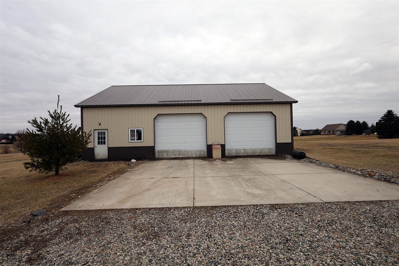 1026 Deer Valley Dr, Manchester, MI, 48158