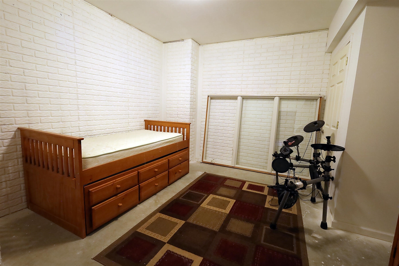 1026 Deer Valley Dr, Manchester, MI, 48158