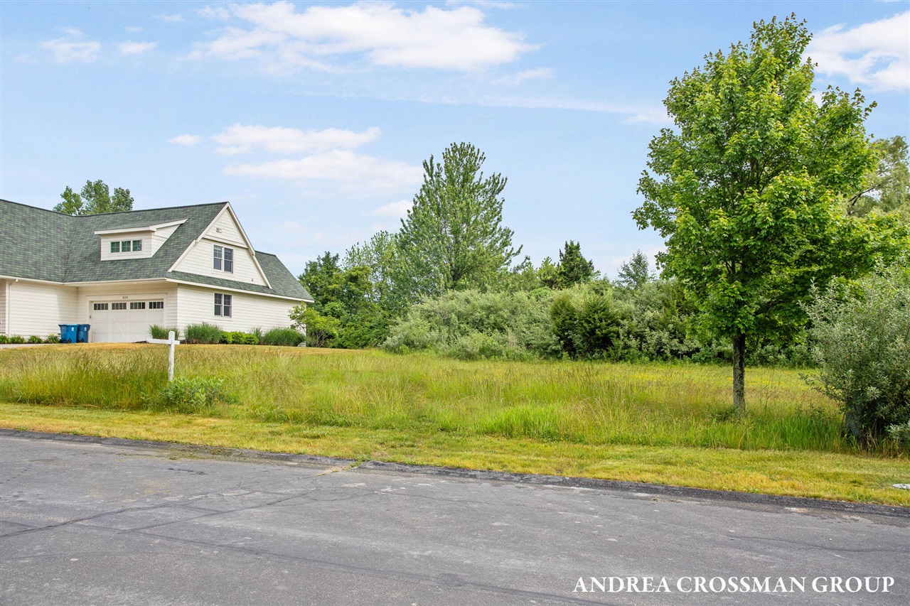 684 Waters Edge Drive, South Haven, MI, 49090