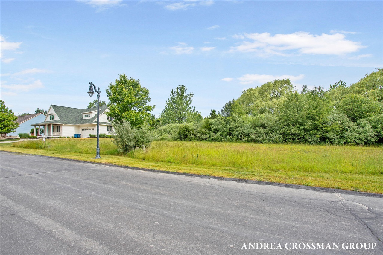 684 Waters Edge Drive, South Haven, MI, 49090