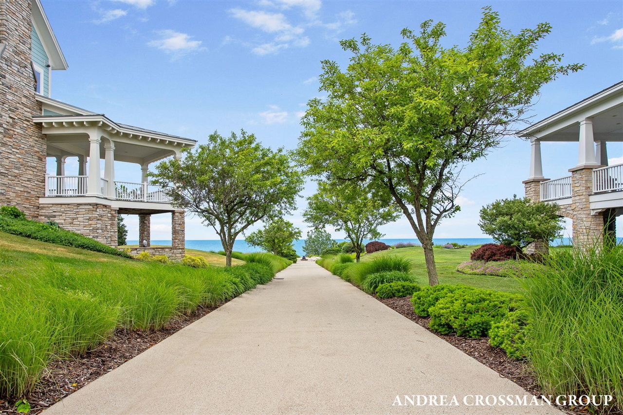 684 Waters Edge Drive, South Haven, MI, 49090