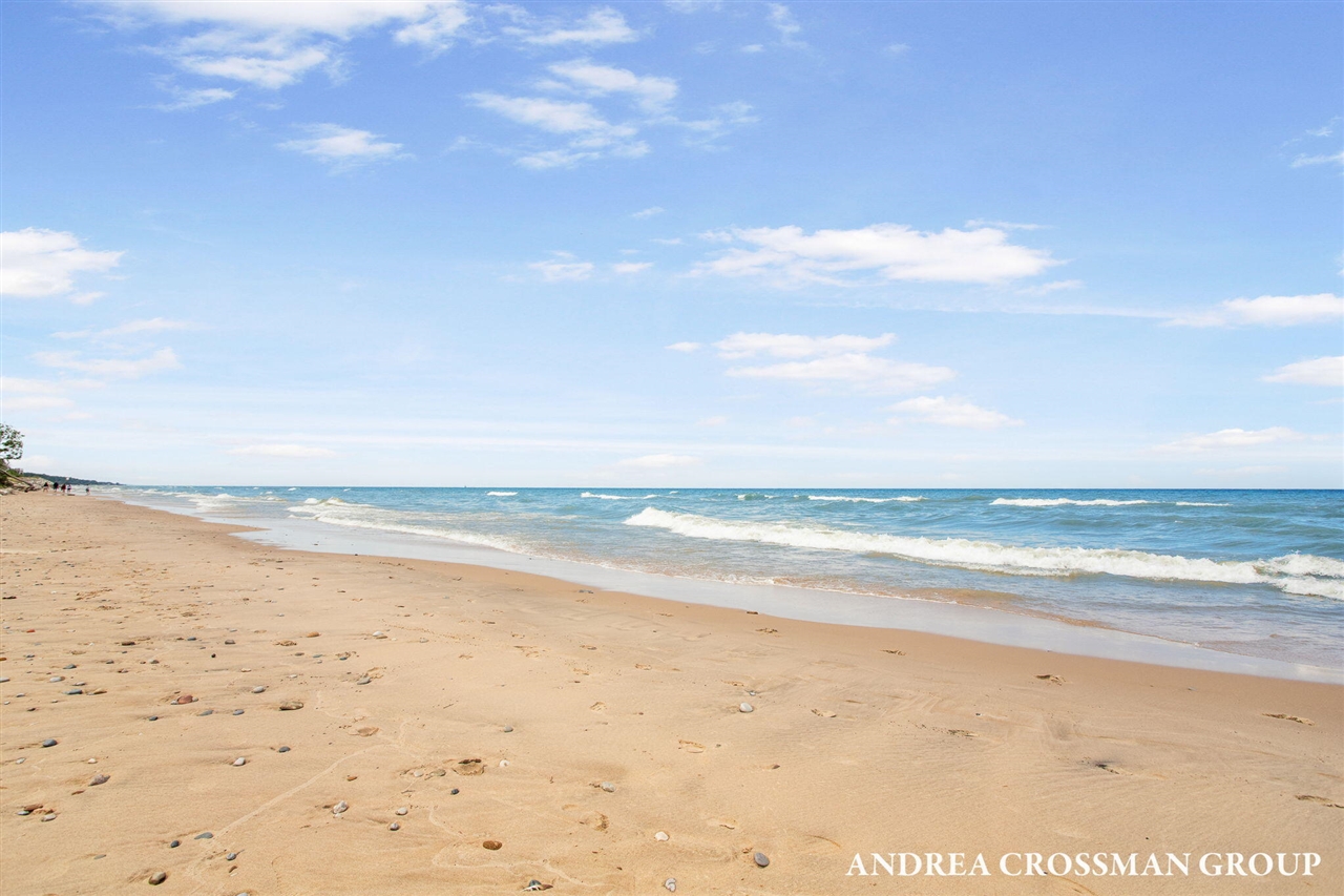 684 Waters Edge Drive, South Haven, MI, 49090