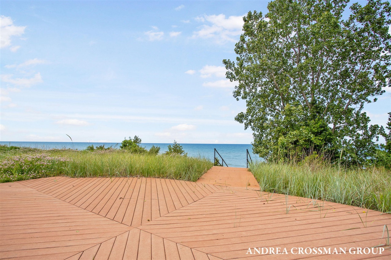 684 Waters Edge Drive, South Haven, MI, 49090