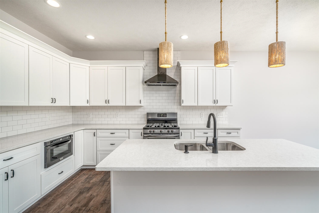 205 Ridgeview Drive, Battle Creek, MI, 49015-7641