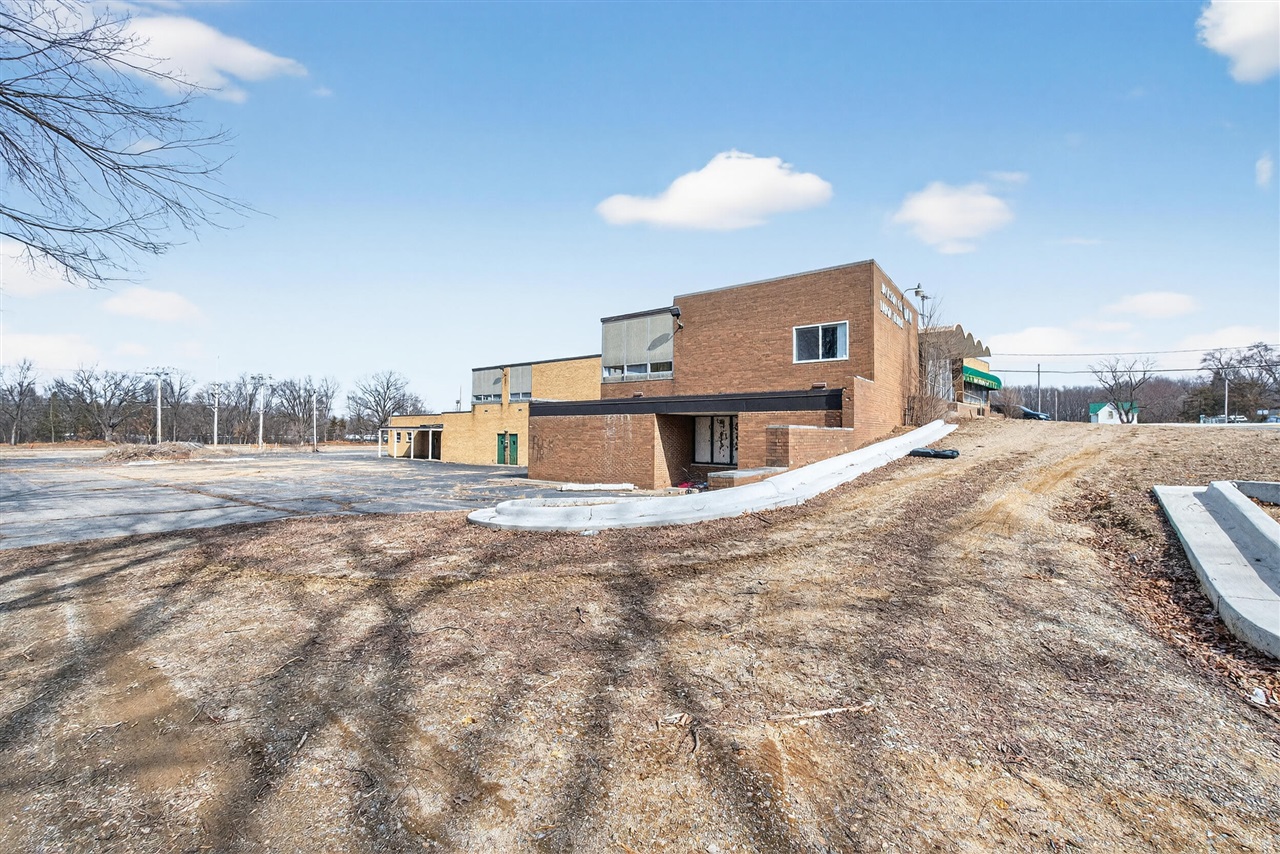 1002 E South Street, Jackson, MI, 49203-4497