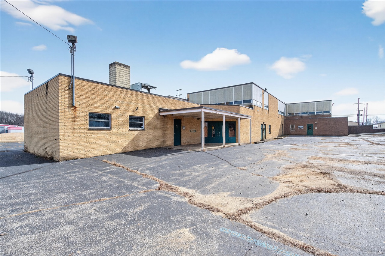 1002 E South Street, Jackson, MI, 49203-4497