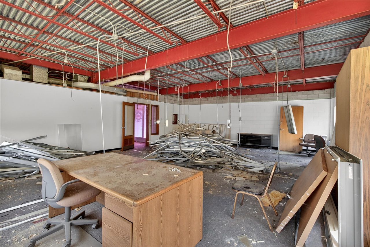 1002 E South Street, Jackson, MI, 49203-4497
