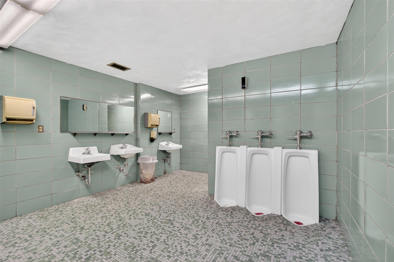 1002 E South Street, Jackson, MI, 49203-4497