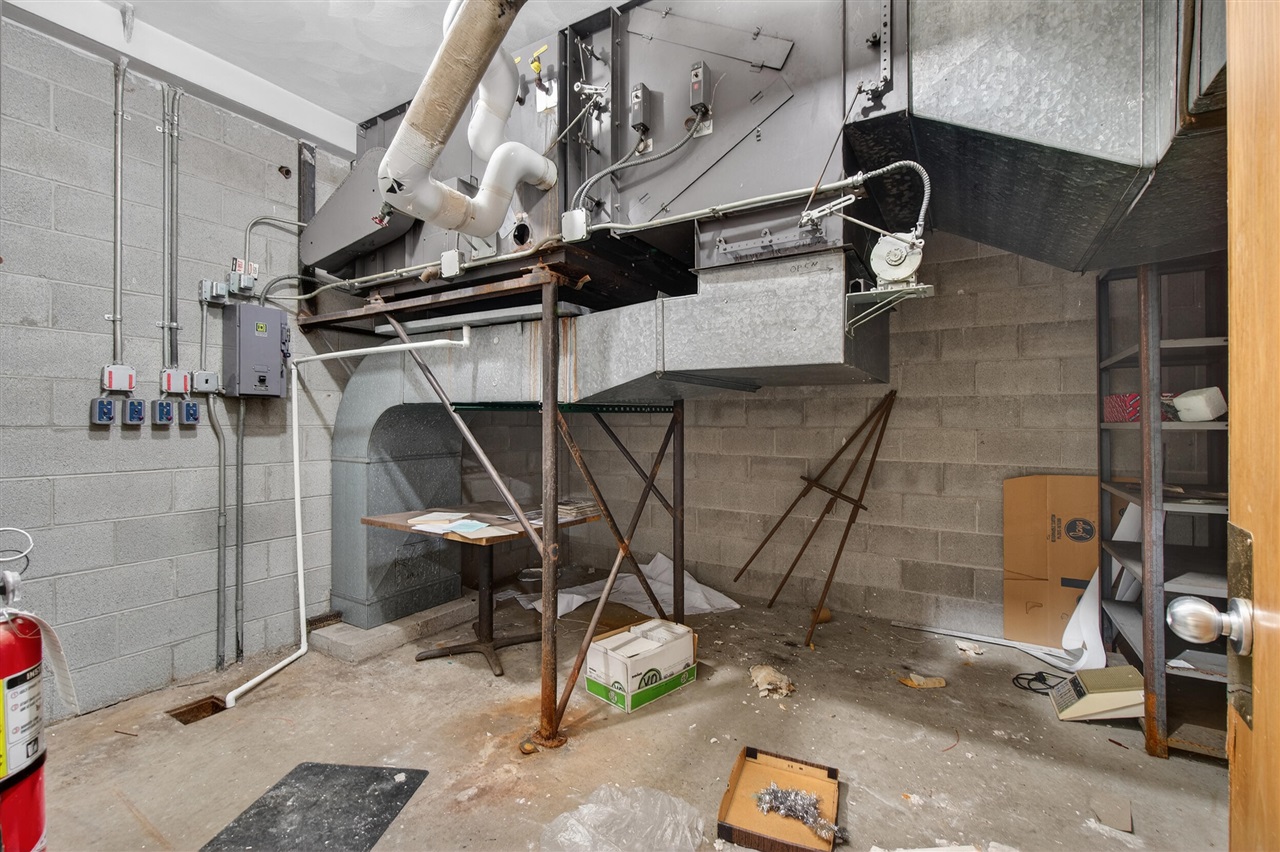 1002 E South Street, Jackson, MI, 49203-4497