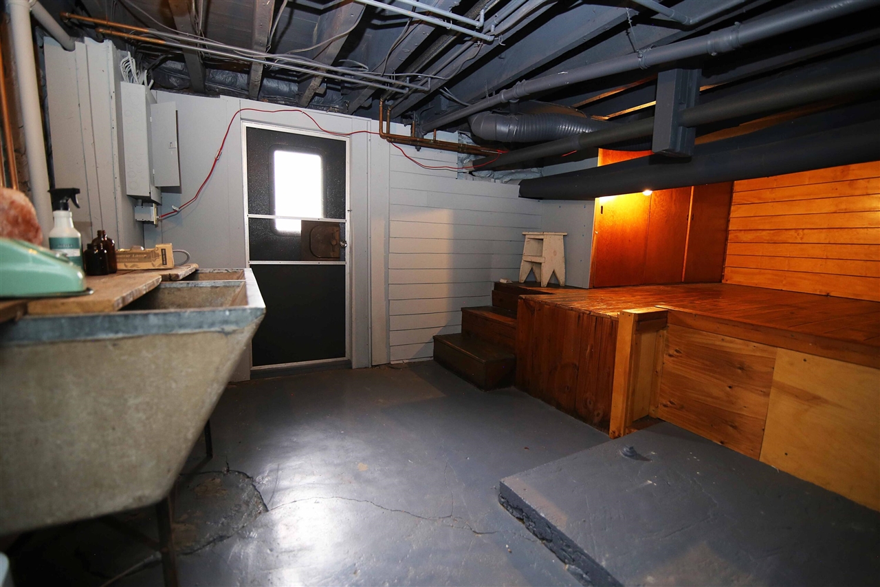 503 East Street, Three Rivers, MI, 49093-1411