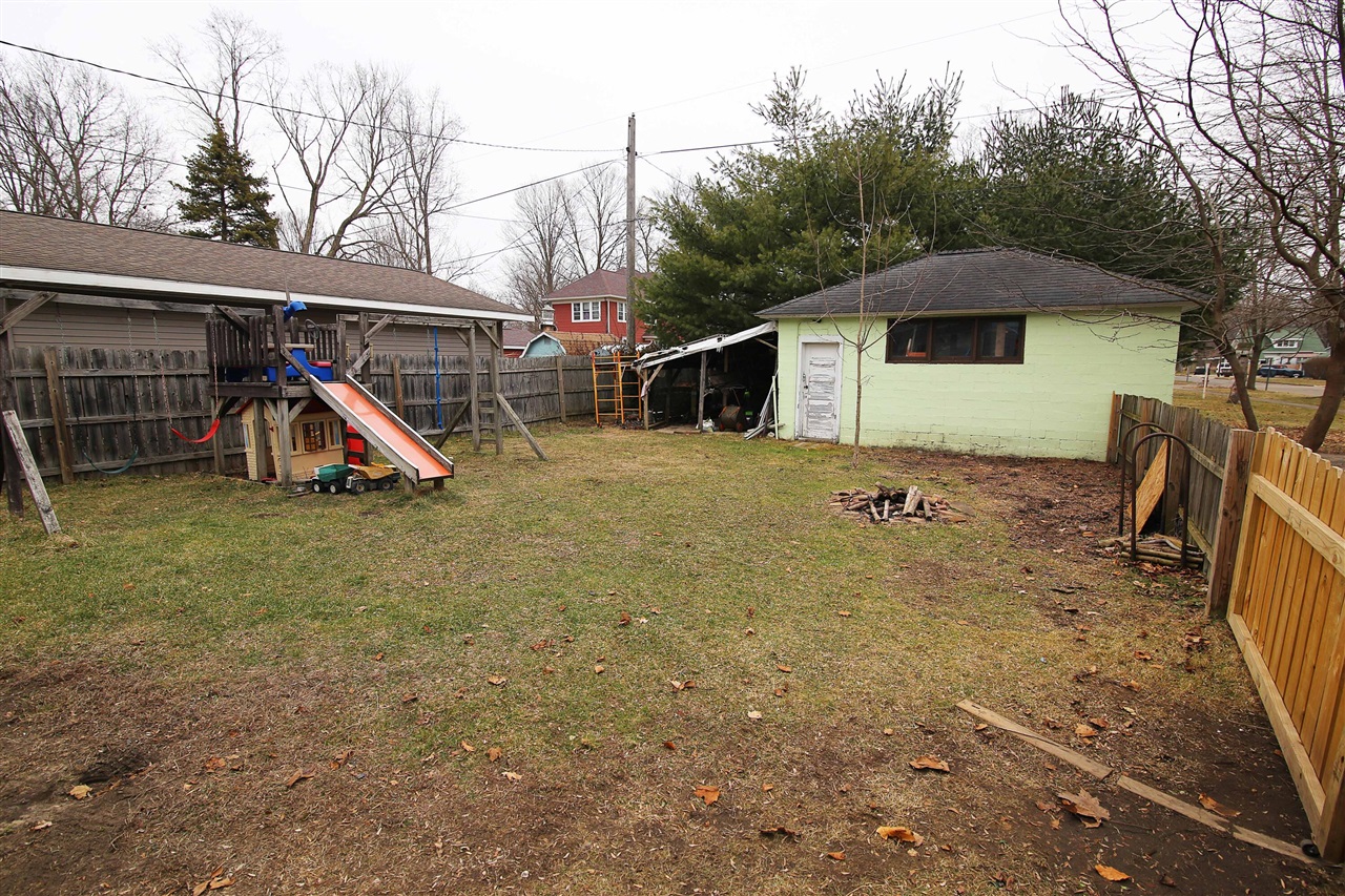 503 East Street, Three Rivers, MI, 49093-1411