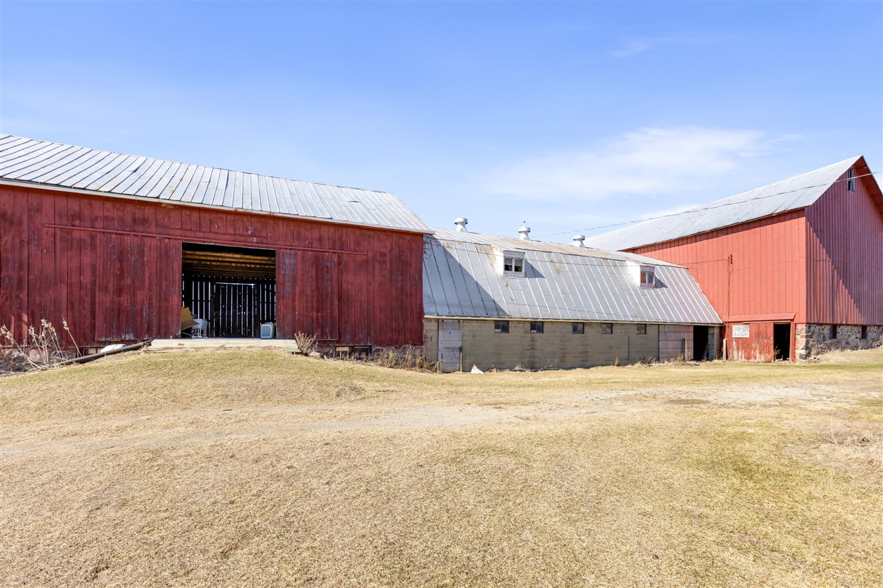 8360 Day Road, Pittsford, MI, 49271-9648