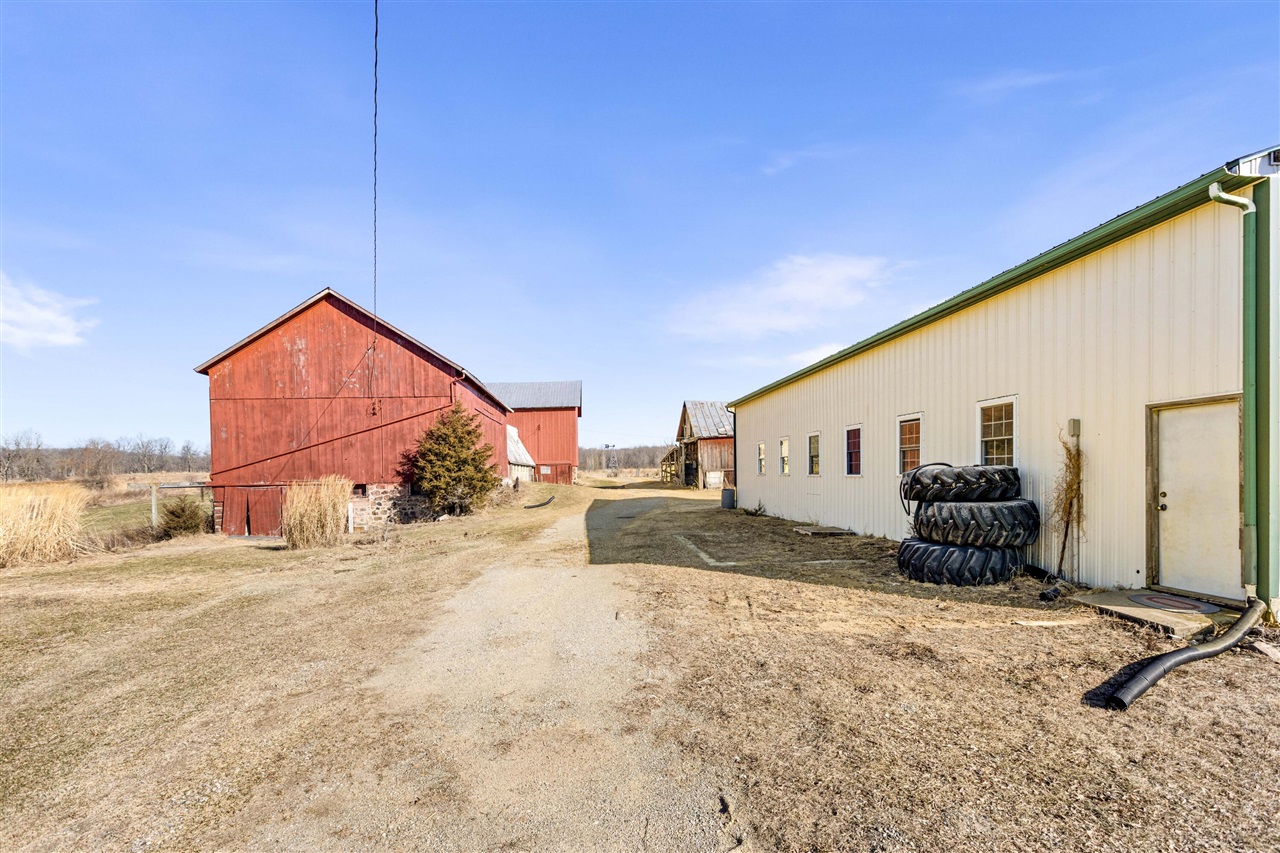 8360 Day Road, Pittsford, MI, 49271-9648