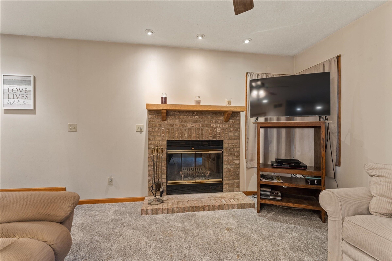 Buchanan, MI, 49107-8320