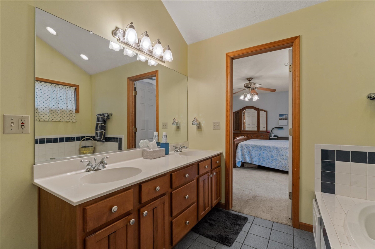 Buchanan, MI, 49107-8320