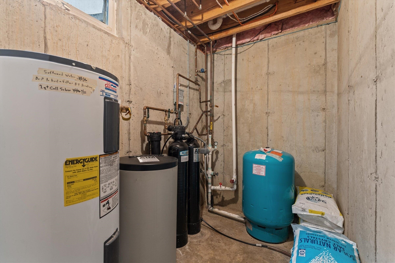 Buchanan, MI, 49107-8320