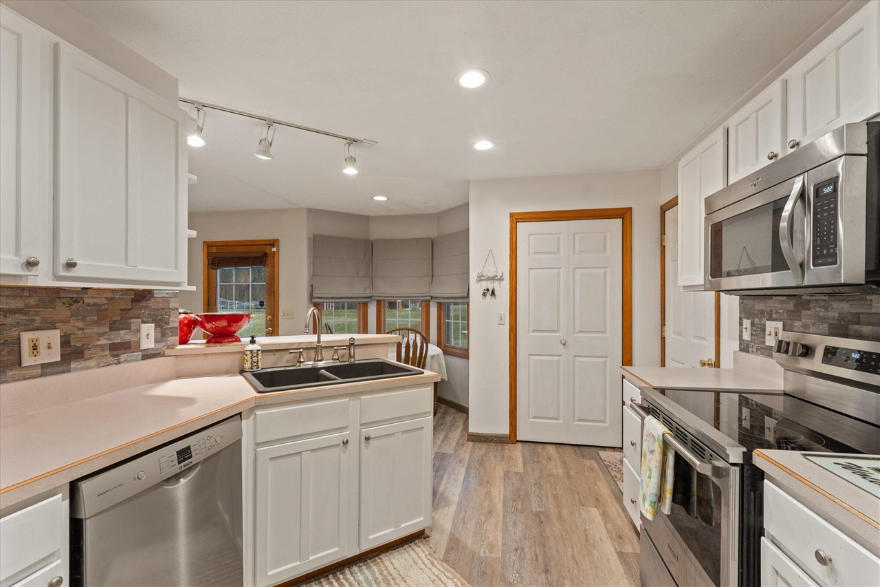 Buchanan, MI, 49107-8320