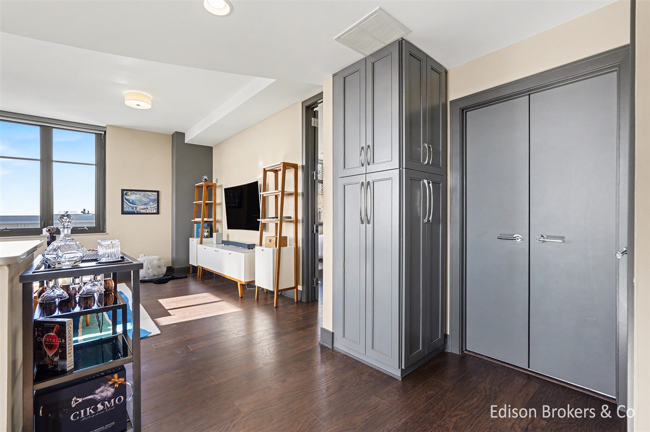  UNIT 11A, Grand Rapids, MI, 49503